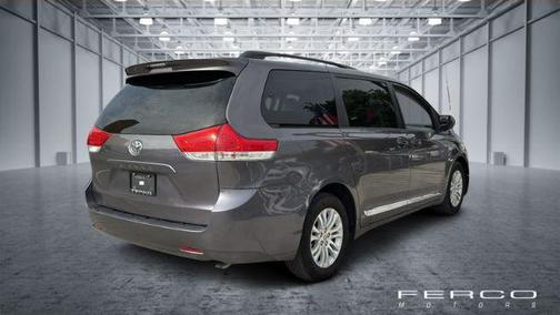 2013 Toyota Sienna XLE