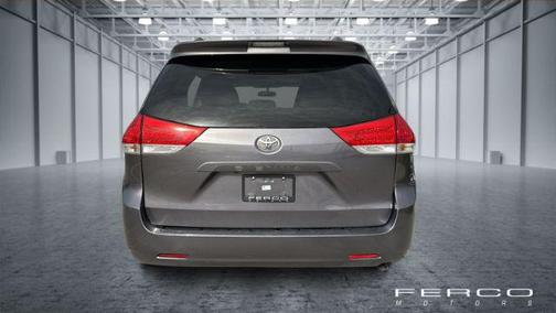 2013 Toyota Sienna XLE