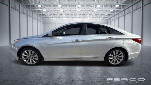 2013 Hyundai SONATA SE