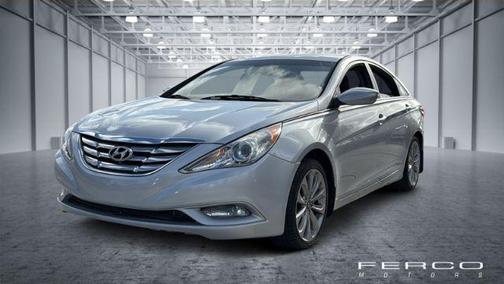2013 Hyundai SONATA SE