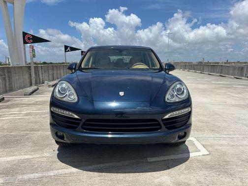 2011 Porsche Cayenne Base