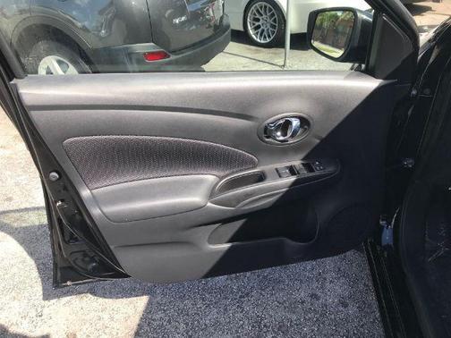 2017 Nissan Versa 1.6 SV
