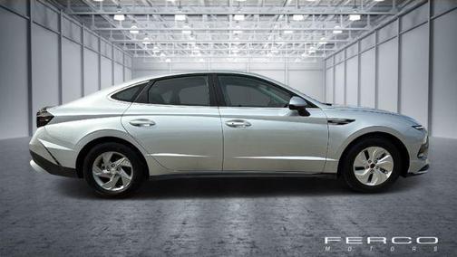 2025 Hyundai SONATA SE