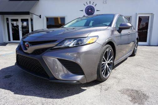 2018 Toyota Camry SE