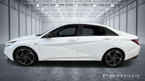 2023 Hyundai ELANTRA SE