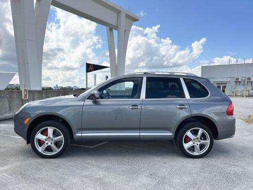 2005 Porsche Cayenne Turbo
