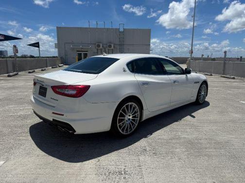 2017 Maserati Quattroporte S GranSport