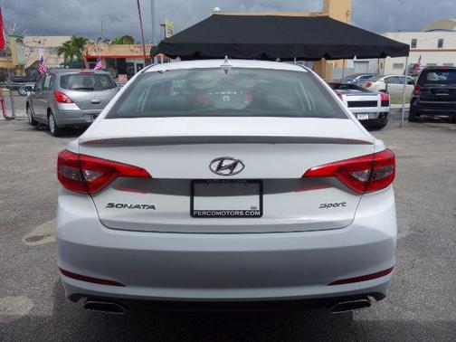 2015 Hyundai SONATA Sport