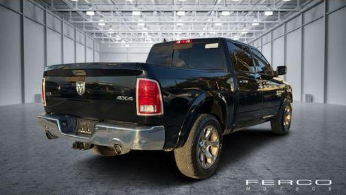 Diamond Black Crystal Pearlcoat 2019 RAM 1500 Laramie