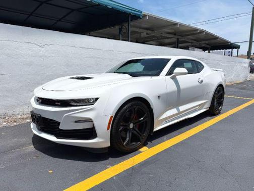 Summit White 2021 Chevrolet Camaro 2SS