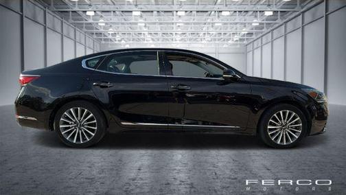 2017 Kia Cadenza Premium