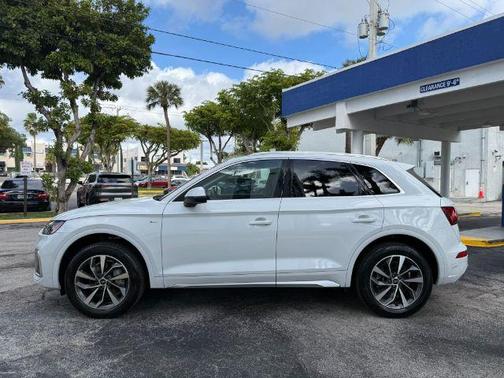 2022 Audi Q5 45 S line Premium Plus