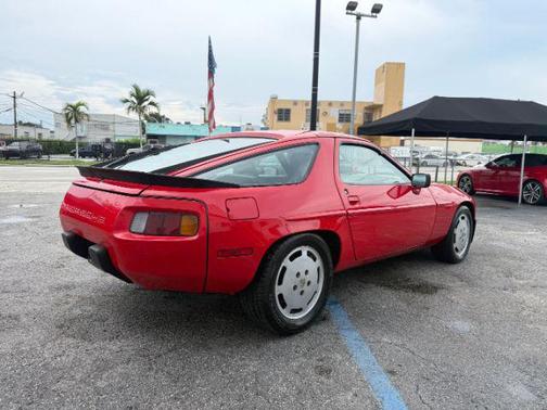 1985 Porsche 928 Base