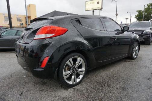 2016 Hyundai Veloster Base