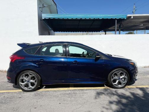2016 Ford Focus ST 