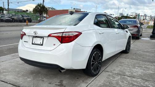 Super White 2014 Toyota Corolla S Plus