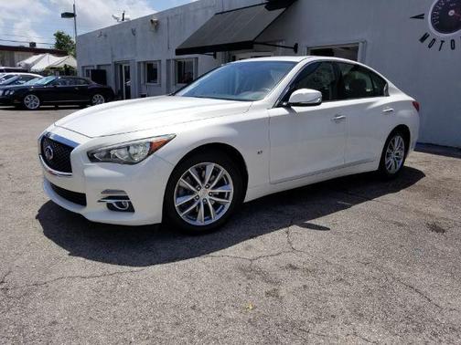 2014 INFINITI Q50 Base