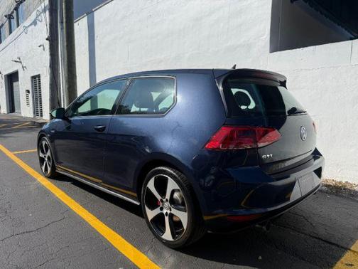 Night Blue Metallic 2015 Volkswagen Golf GTI 2.0T S 4-Door