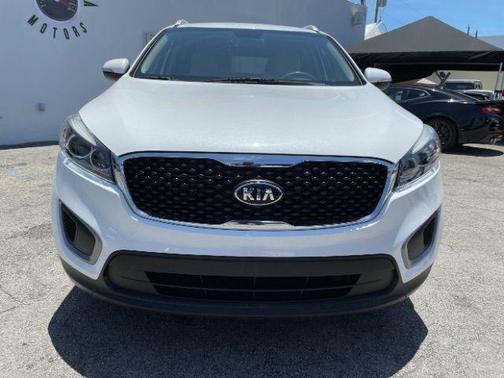 2017 Kia Sorento LX