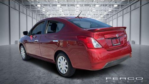 Cayenne Red Metallic 2019 Nissan Versa 1.6 SV