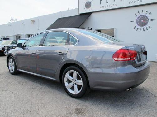 2013 Volkswagen Passat 2.5 SE