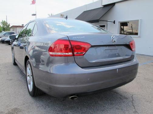 2013 Volkswagen Passat 2.5 SE