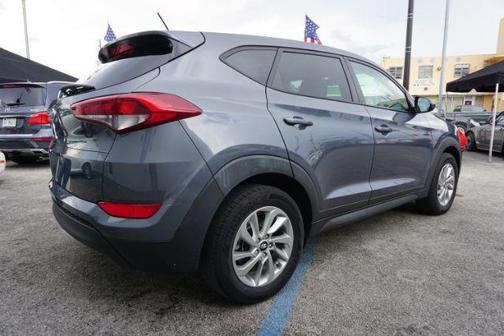 2016 Hyundai TUCSON SE