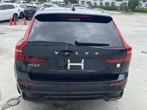 2022 Volvo XC60 Recharge Plug-In Hybrid T8 Polestar