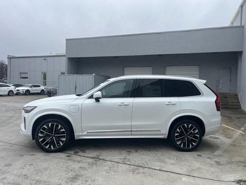 2025 Volvo XC90 Plug-In Hybrid T8 Ultra 7-Seater