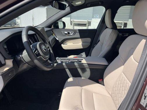 2026 Volvo XC60 B5 Core