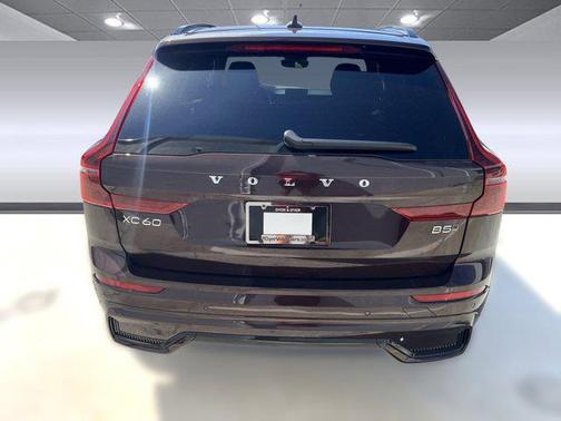 2026 Volvo XC60 B5 Core