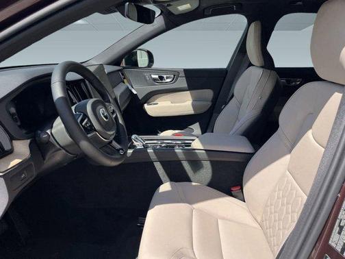 2026 Volvo XC60 B5 Core