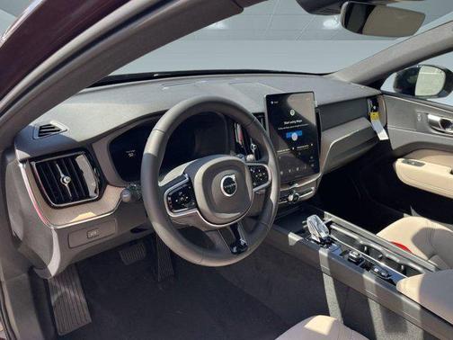 2026 Volvo XC60 B5 Core