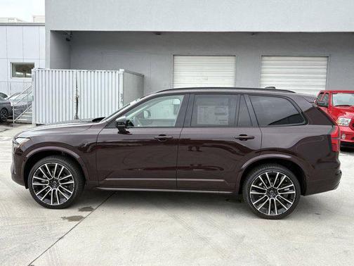 2026 Volvo XC90 B6 Ultra Dark Theme 7-Seater
