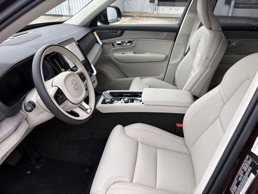 2026 Volvo XC90 B6 Ultra Dark Theme 7-Seater