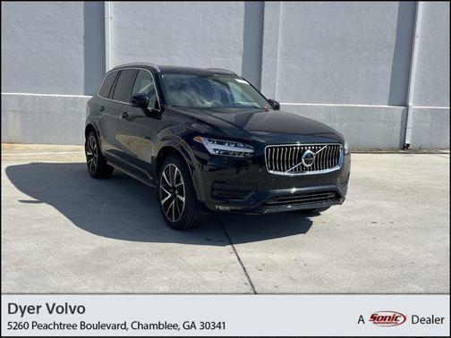 2022 Volvo XC90 T6 Momentum
