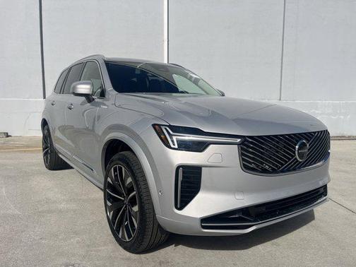 2025 Volvo XC90 Plug-In Hybrid T8 Plus 7-Seater