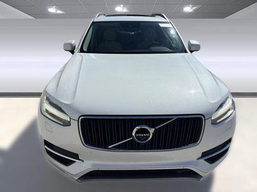 2018 Volvo XC90 T6 Momentum
