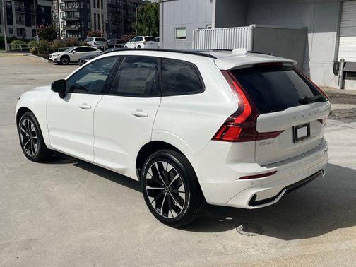 2026 Volvo XC60 B5 Plus