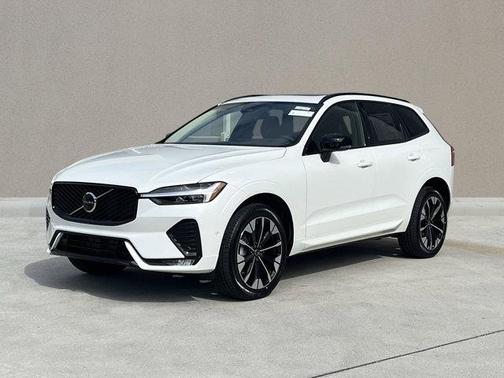 2026 Volvo XC60 B5 Plus