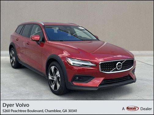 2024 Volvo V60 Cross Country B5 Plus