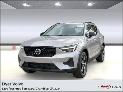 Aurora Silver 2026 Volvo XC40 Core, B4 FWD Gas (mild hybrid), Dark