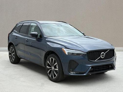 2025 Volvo XC60 Plus