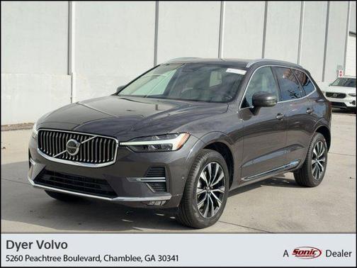 2023 Volvo XC60 B5 Plus Bright Theme