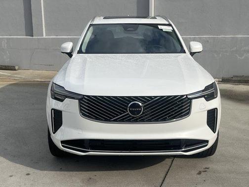 2025 Volvo XC90 Plug-In Hybrid T8 Ultra 7-Seater