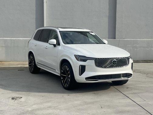 2025 Volvo XC90 Plug-In Hybrid T8 Ultra 7-Seater