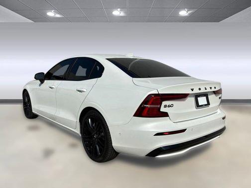 2024 Volvo S60 B5 Plus Black Edition