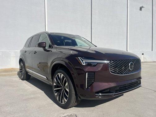 2025 Volvo XC90 Plug-In Hybrid T8 Ultra 7-Seater