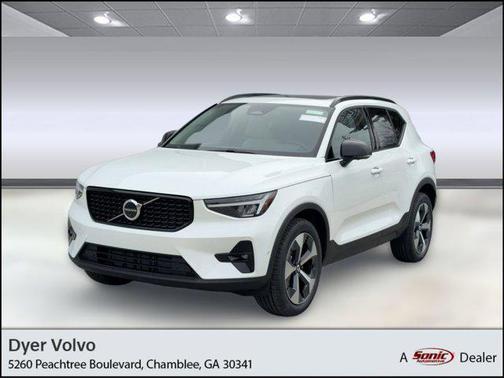2026 Volvo XC40 Plus, B5 AWD Gas (mild hybrid), Dark
