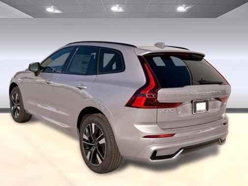 2026 Volvo XC60 B5 Core
